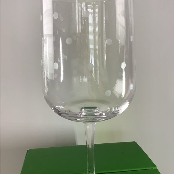 LENOX , KATE SPADE ..Clear/ Dot Wine Glasses  (Set of 4) 🍷. BRAND NEW ❤️ - Picture 2 of 6